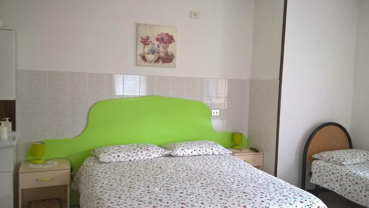 B&B Ai Pini Tiarno di Sopra Eksteriør bilde
